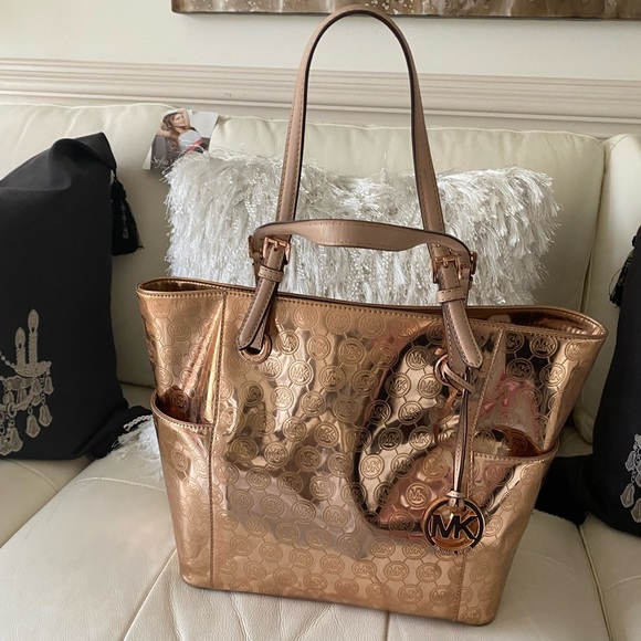 michael kors rose gold tote